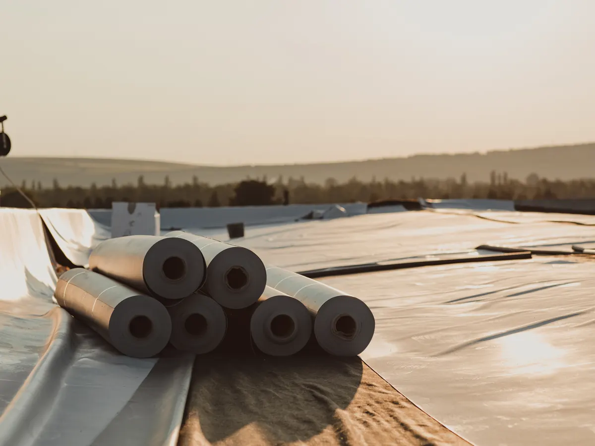 Close view of rubber roofs work in progress
